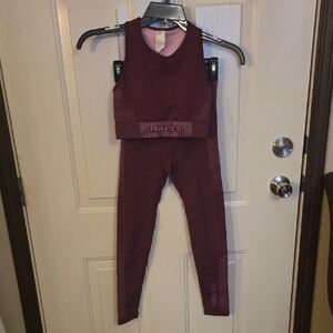 Fabletics Women's Burgundy 2 Piece Set Size Small